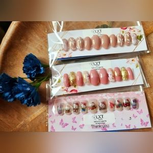 Beautiful press on nails, Hello Kitty, Flowers